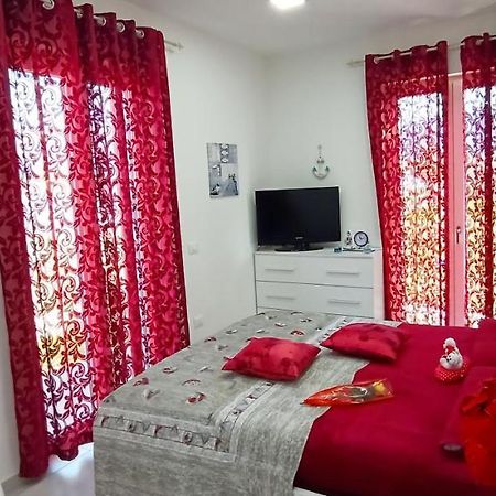 La Villa Degli Dei: Private Oasis with Garden Retreat and Complimentary Shuttle Castellammare di Stabia Exterior photo